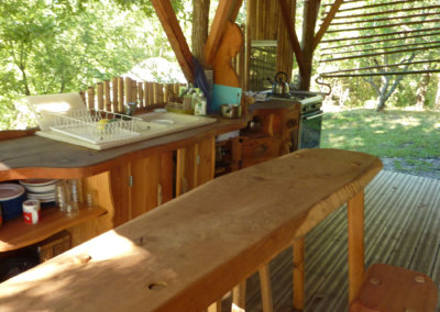 La cuisine d'été au camping à Manaska à Montbrun-Bocage