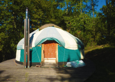 Séjour bien-être en yourte au coeur de la nature à Montbrun-Bocage