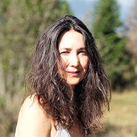 Caroline Rousset professeur de yoga du cachemire